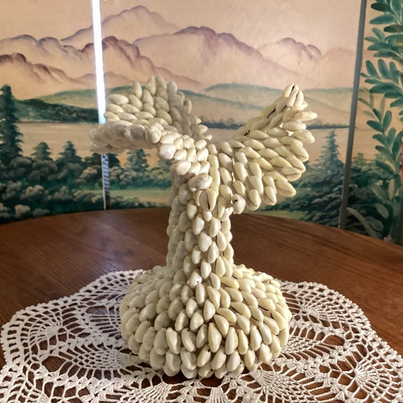 Vintage woven Cowerie sea shell Art vase - Picture 2 of 6